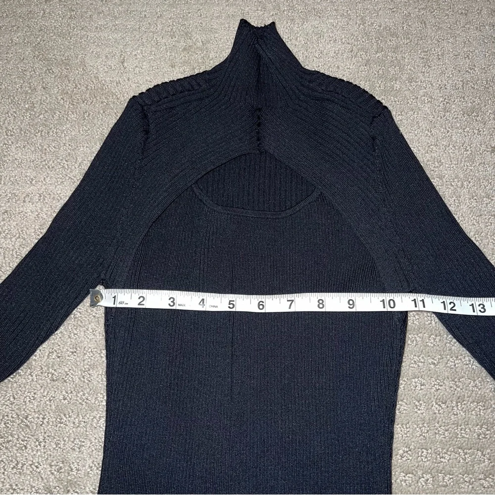 White House Black Market WHBM Long Sleeve Cutout Turtleneck Sweater Size XS